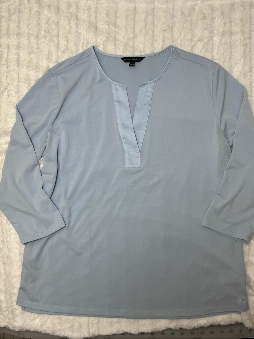 Banana Republic Light Blue Split-Neck Top Size L